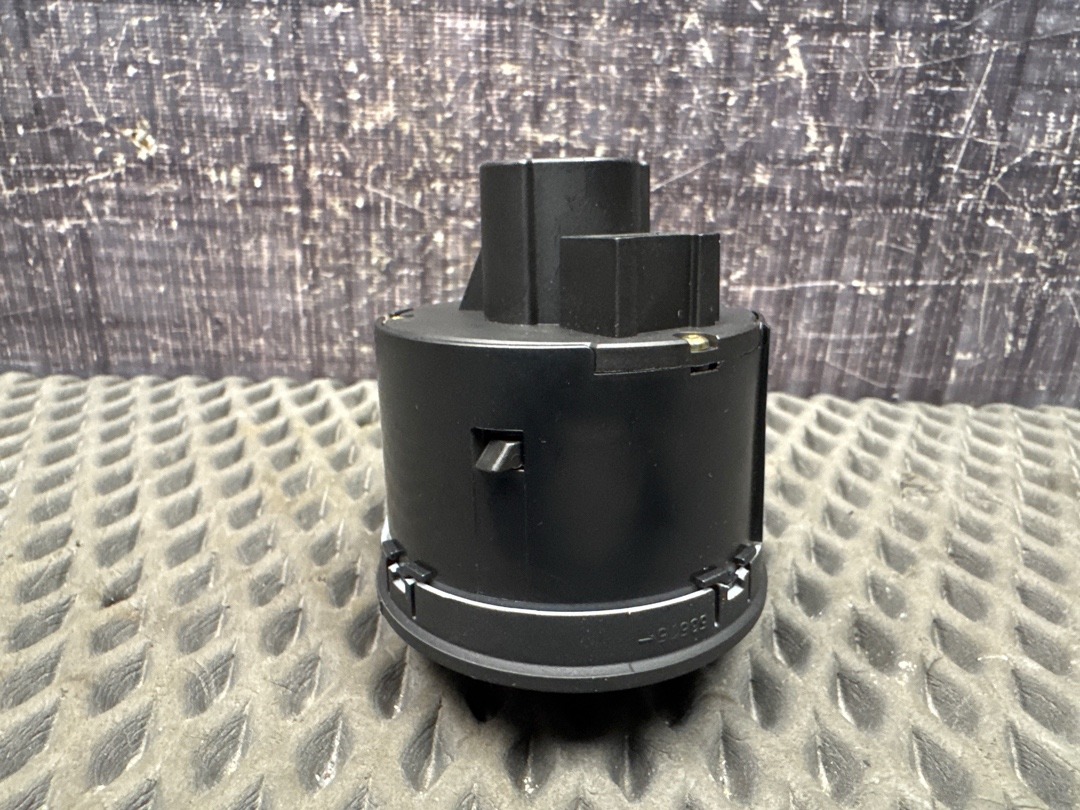 Переключатель света, 1210 рублей, Красноярск