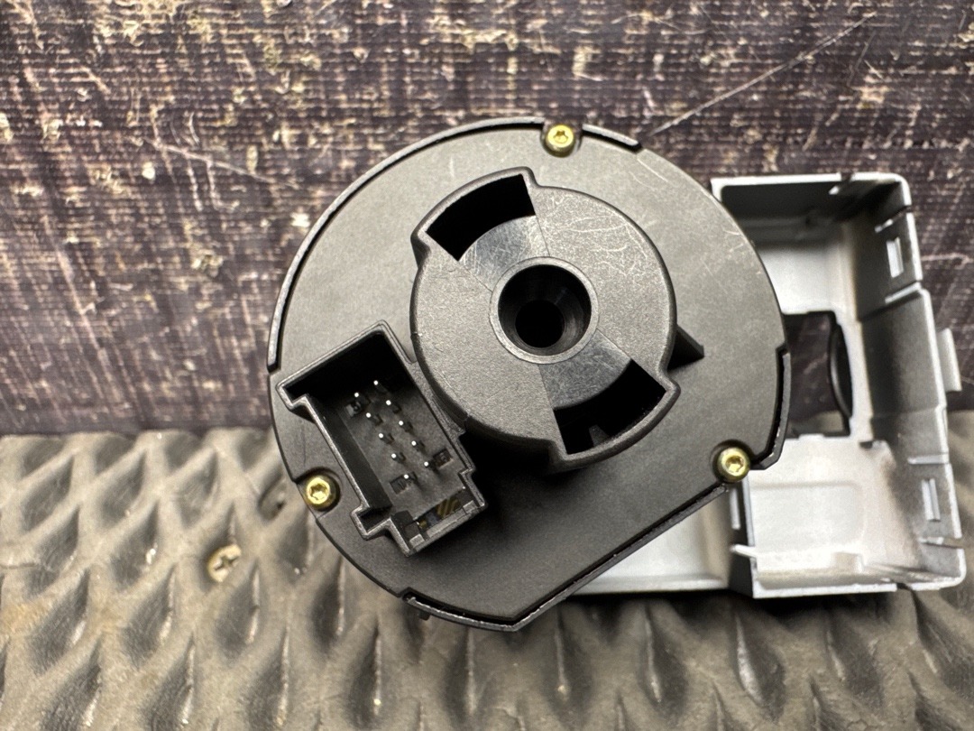 Переключатель света, 1210 рублей, Красноярск