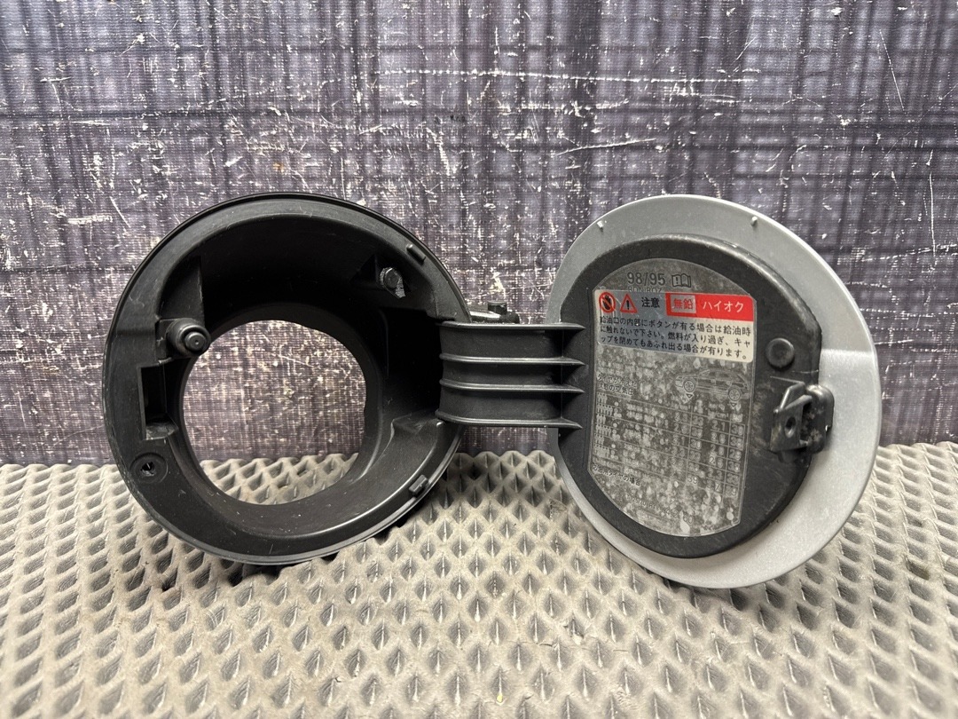 Лючок бензобака, 1340 рублей, Красноярск