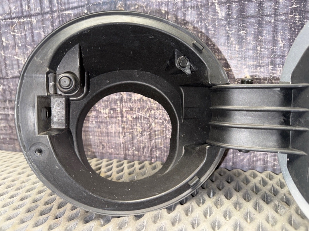 Лючок бензобака, 1340 рублей, Красноярск