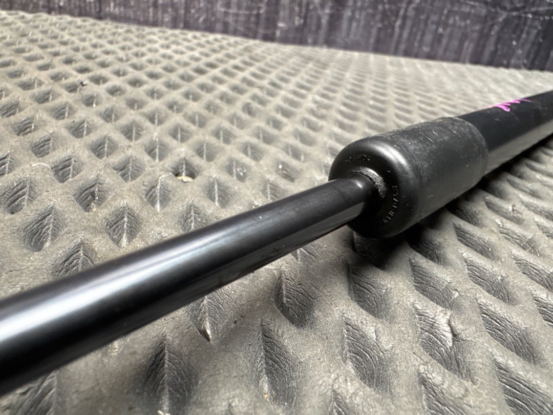 Амортизатор багажника, 610 рублей, Красноярск