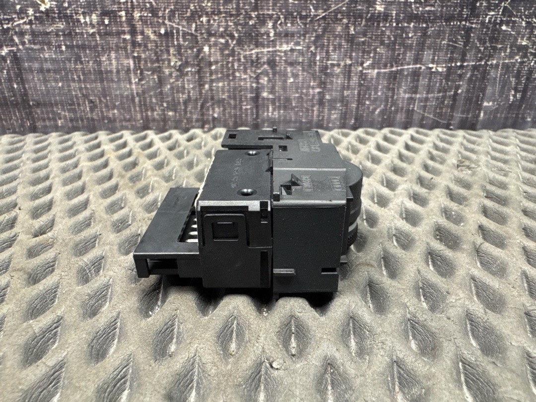 Кнопка яркости подсветки, 480 рублей, Красноярск