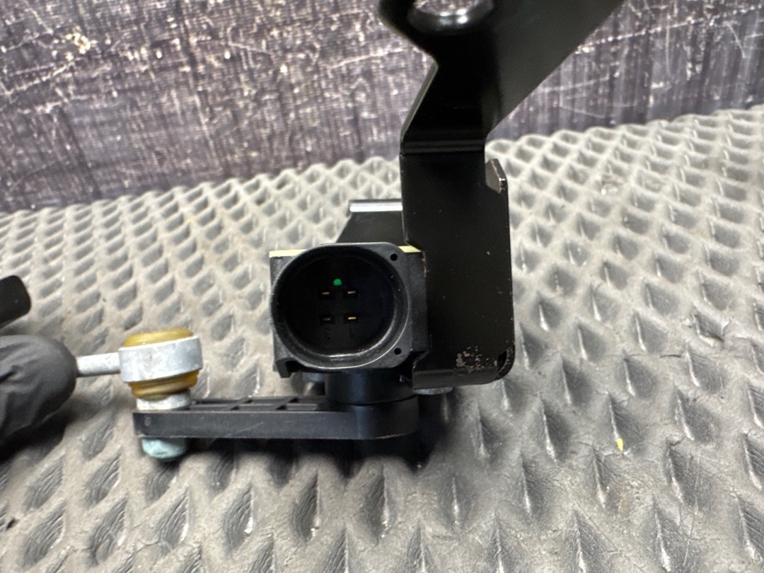 Датчик уровня подвески, 3070 рублей, Красноярск