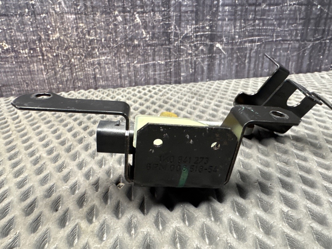 Датчик уровня подвески, 3070 рублей, Красноярск