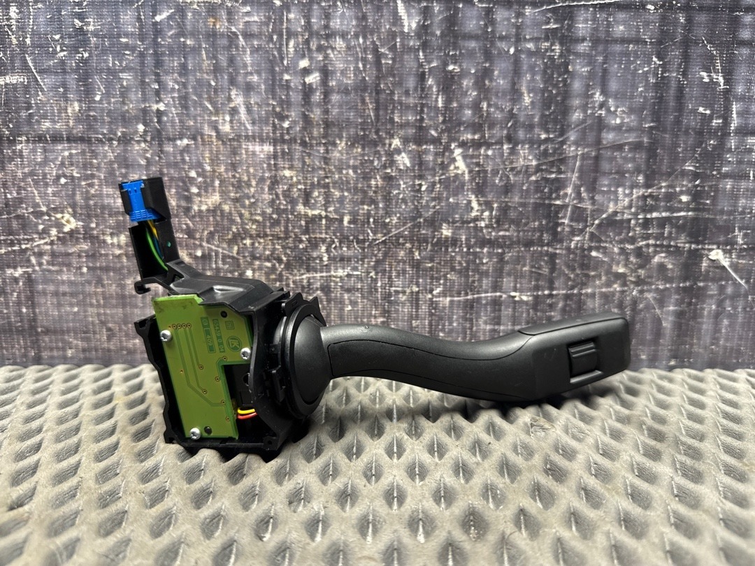 Подрулевой переключатель, 1070 рублей, Красноярск