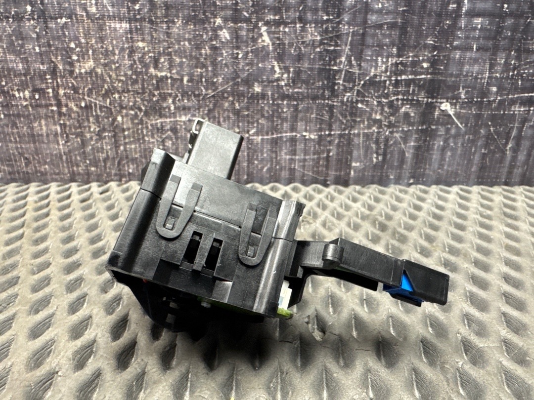 Подрулевой переключатель, 1070 рублей, Красноярск