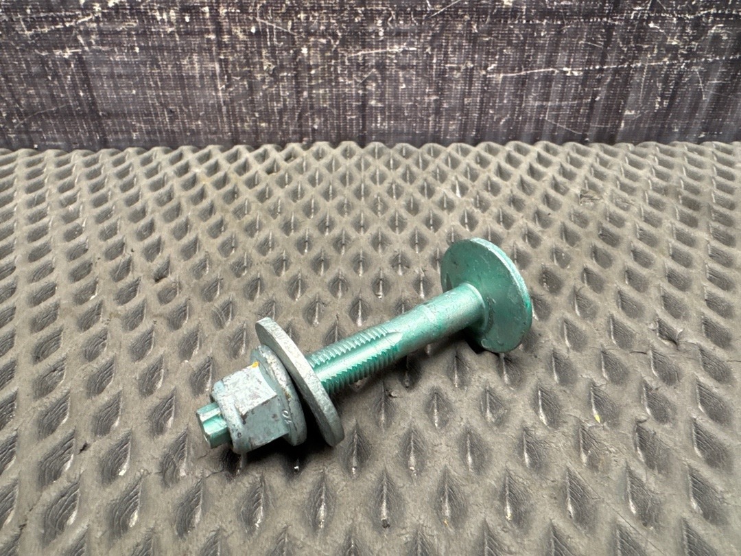 Болт развальный, 710 рублей, Красноярск