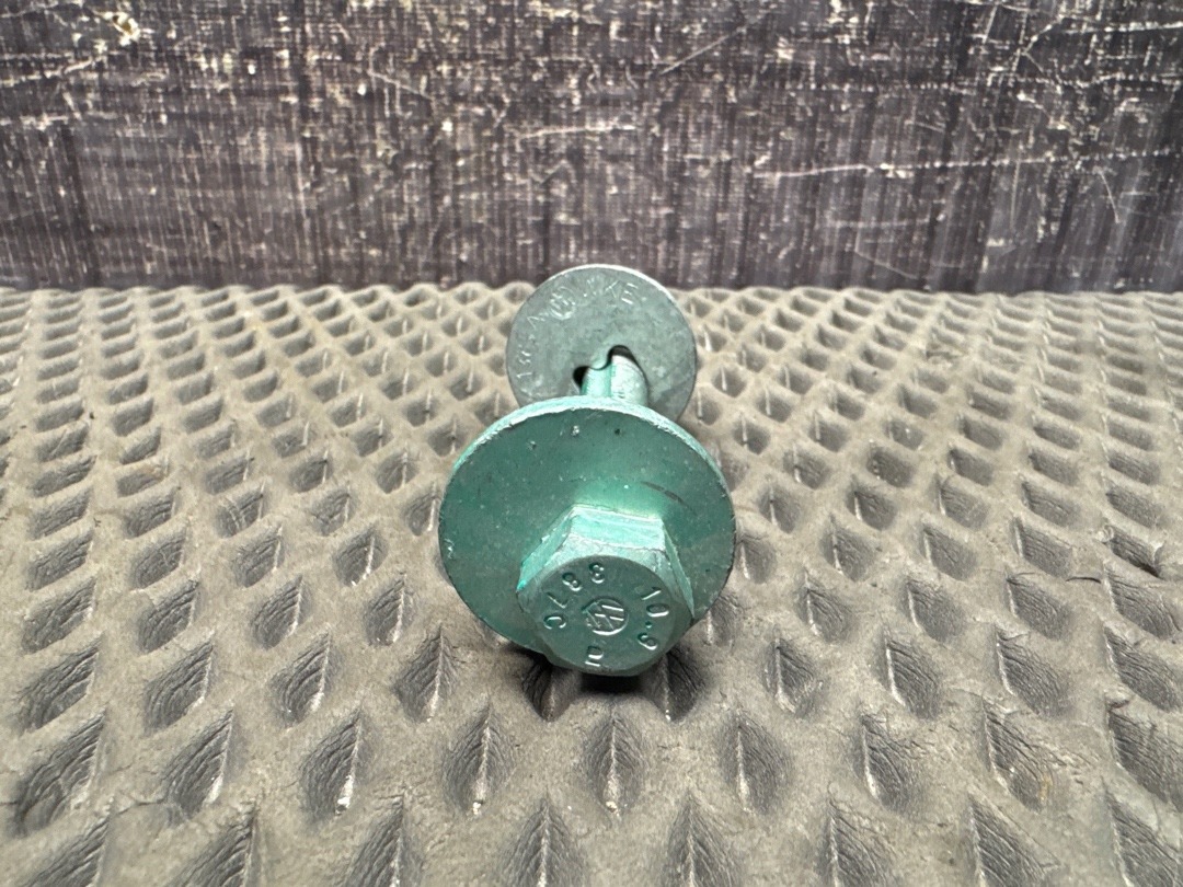 Болт развальный, 710 рублей, Красноярск