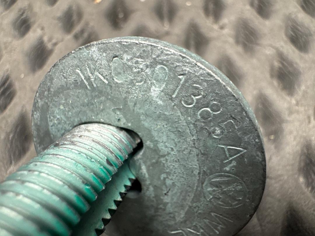 Болт развальный, 710 рублей, Красноярск