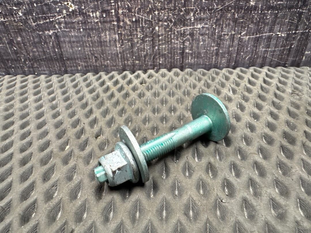 Болт развальный, 710 рублей, Красноярск