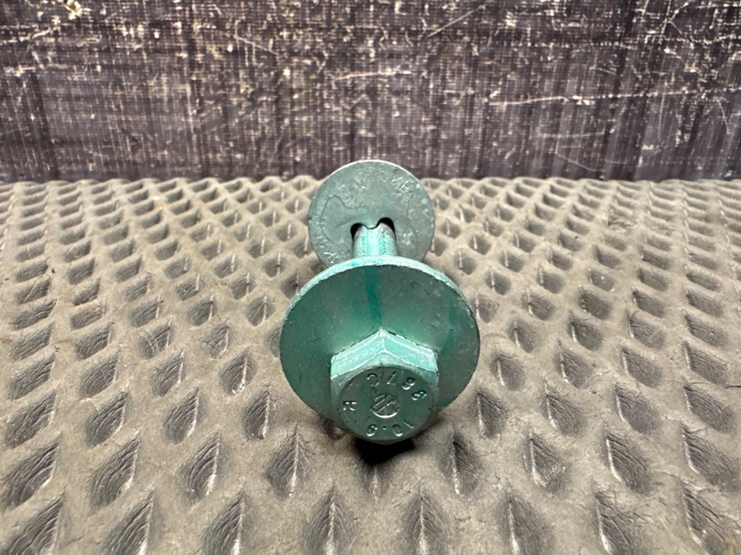 Болт развальный, 710 рублей, Красноярск