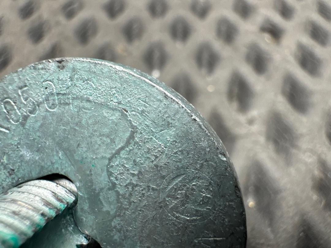 Болт развальный, 710 рублей, Красноярск