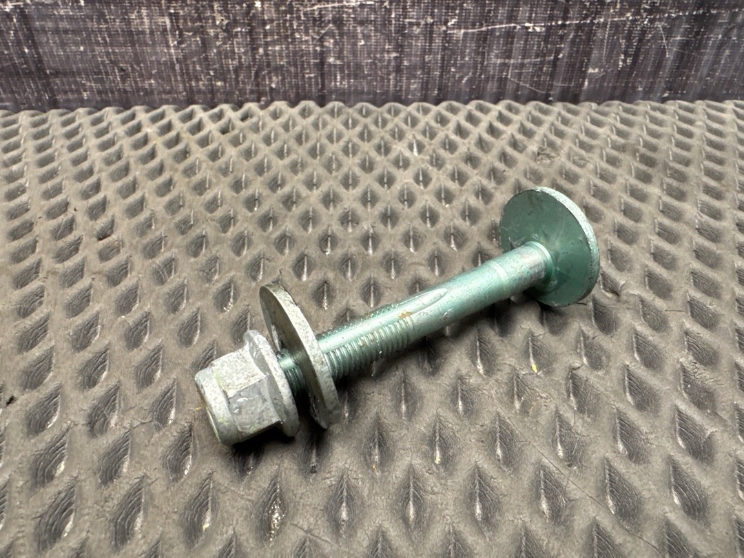 Болт развальный, 710 рублей, Красноярск