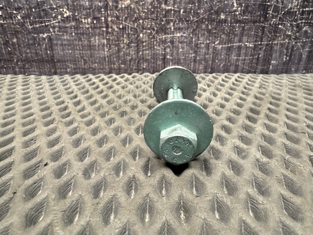 Болт развальный, 710 рублей, Красноярск