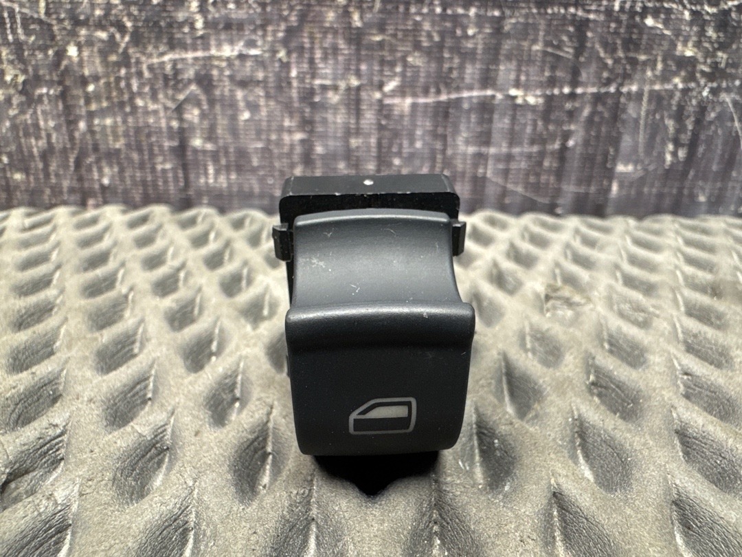 Кнопка стеклоподъемника, 680 рублей, Красноярск