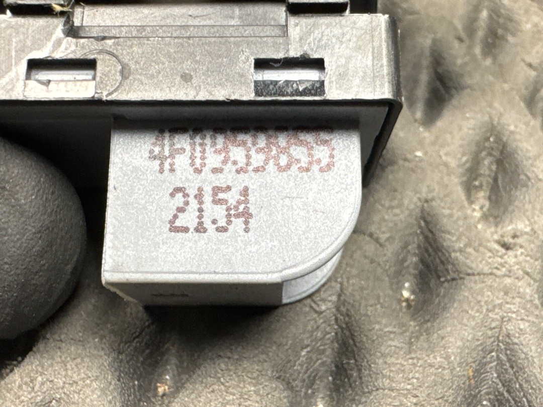 Кнопка стеклоподъемника, 680 рублей, Красноярск