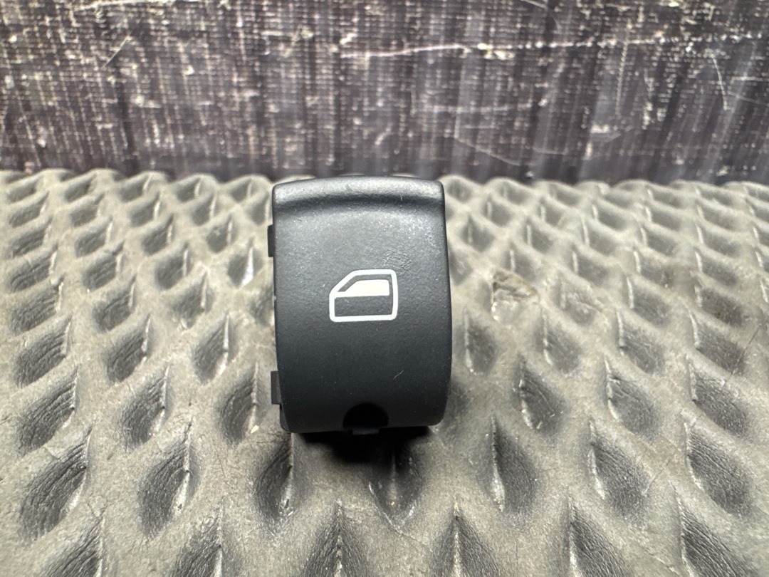 Кнопка стеклоподъемника, 680 рублей, Красноярск