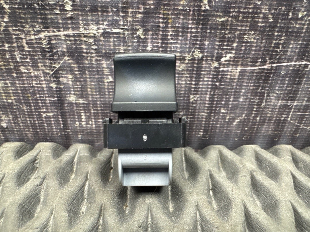 Кнопка стеклоподъемника, 680 рублей, Красноярск