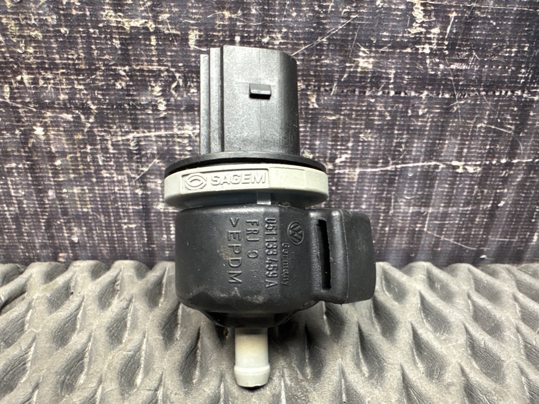 Клапан вентиляции топливного бака, 2760 рублей, Красноярск