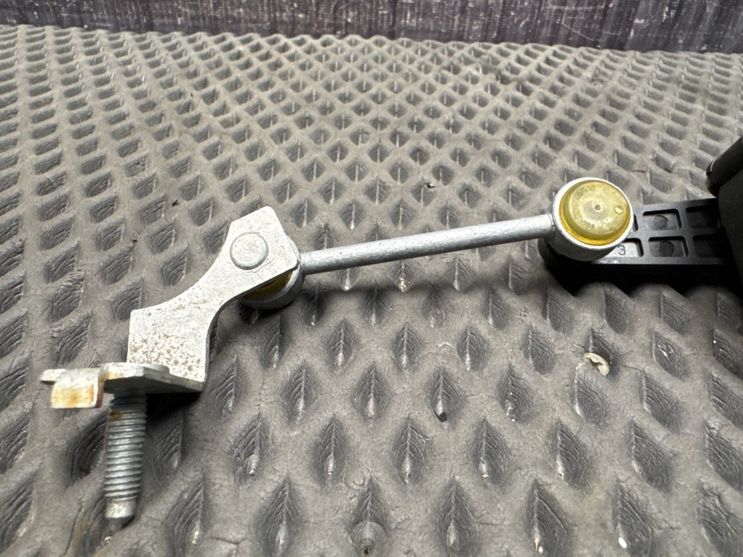 Датчик уровня подвески, 3240 рублей, Красноярск