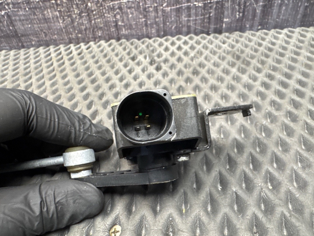 Датчик уровня подвески, 3240 рублей, Красноярск