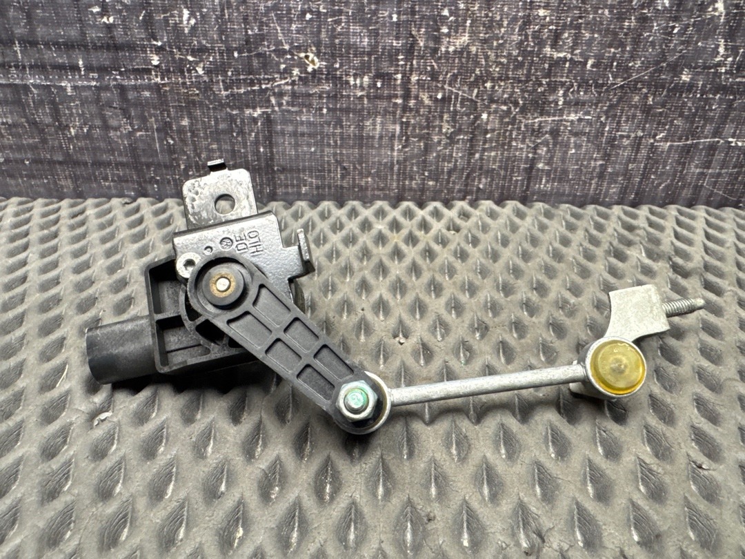 Датчик уровня подвески, 3240 рублей, Красноярск