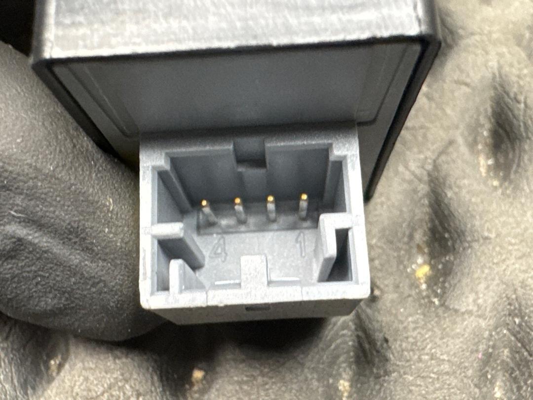 Кнопка стеклоподъемника, 680 рублей, Красноярск