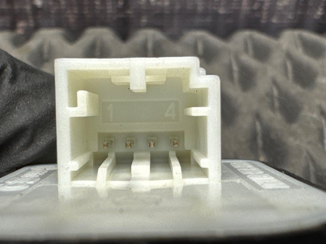 Кнопка регулировки зеркал, 1340 рублей, Красноярск