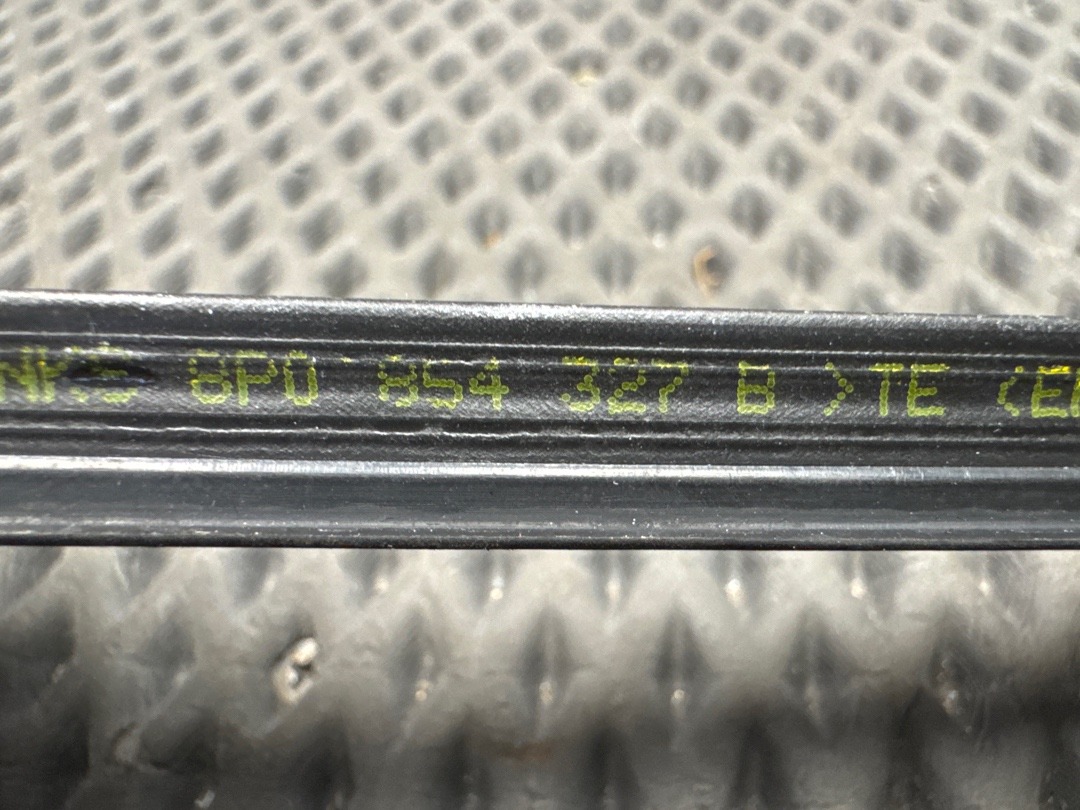 Молдинг лобового стекла, 2310 рублей, Красноярск