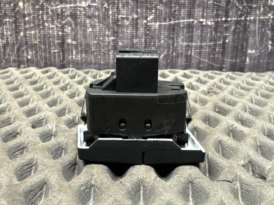 Кнопка центрального замка, 630 рублей, Красноярск