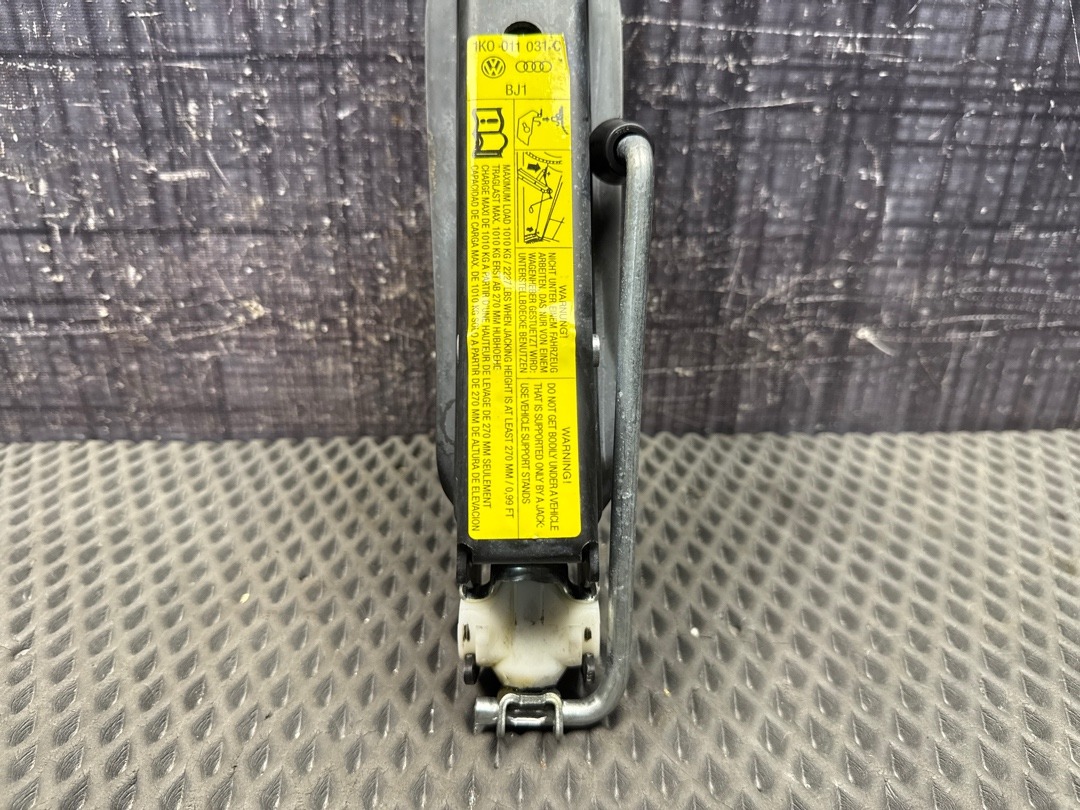 Домкрат, 2360 рублей, Красноярск