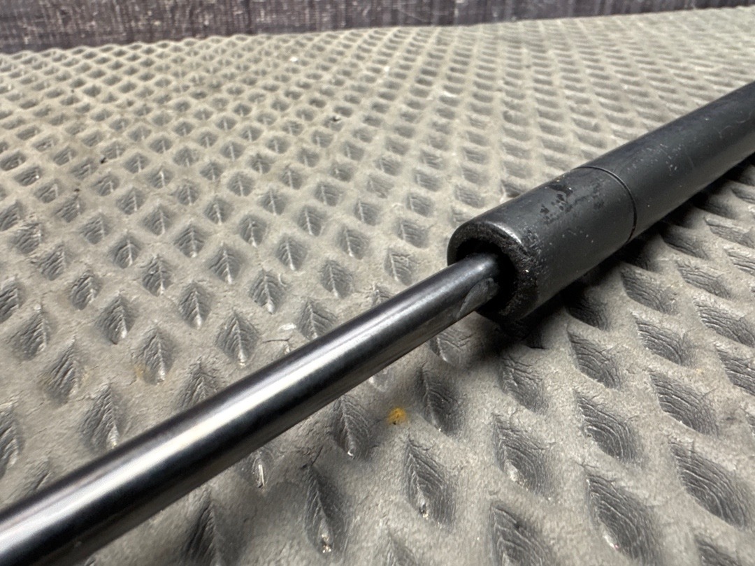 Амортизатор капота, 920 рублей, Красноярск