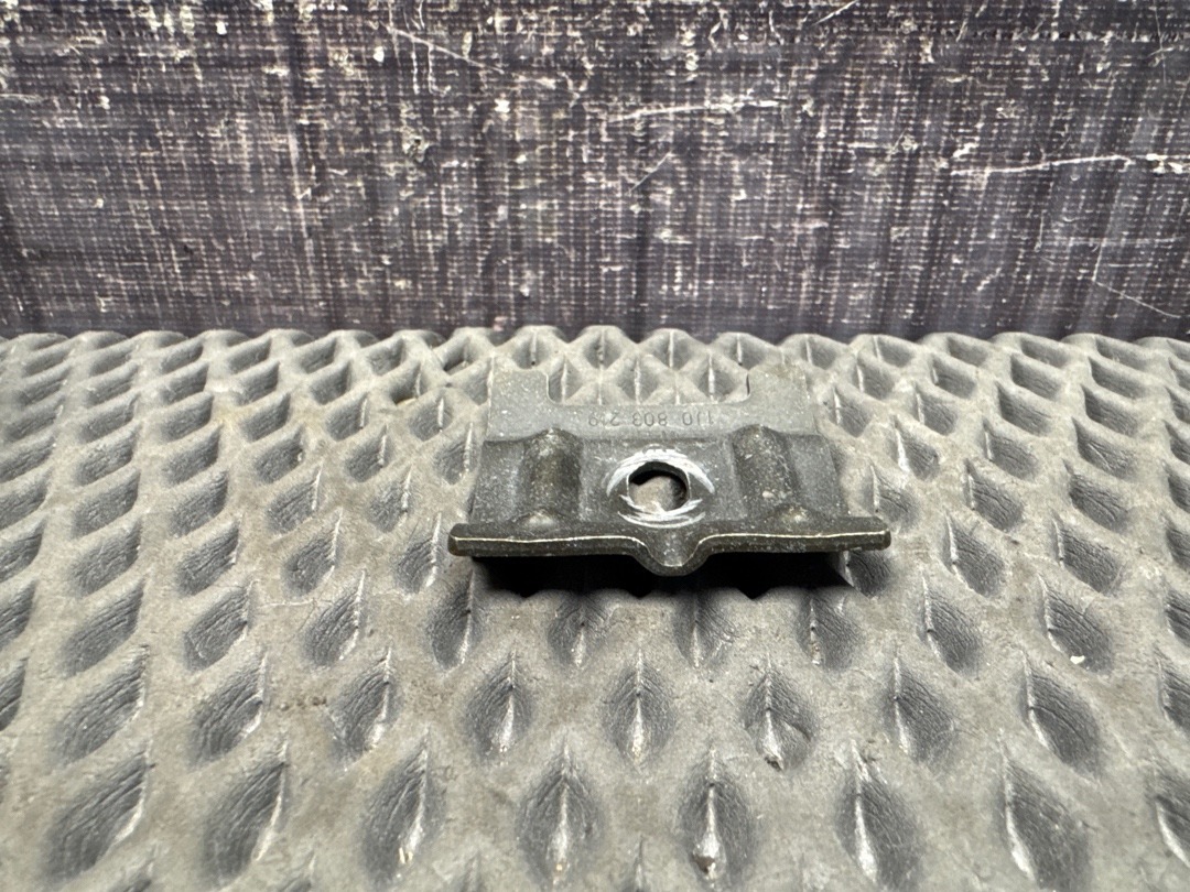 Крепление аккумулятора, 910 рублей, Красноярск