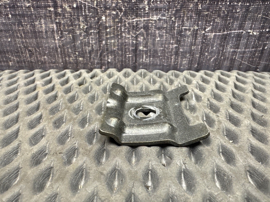 Крепление аккумулятора, 910 рублей, Красноярск