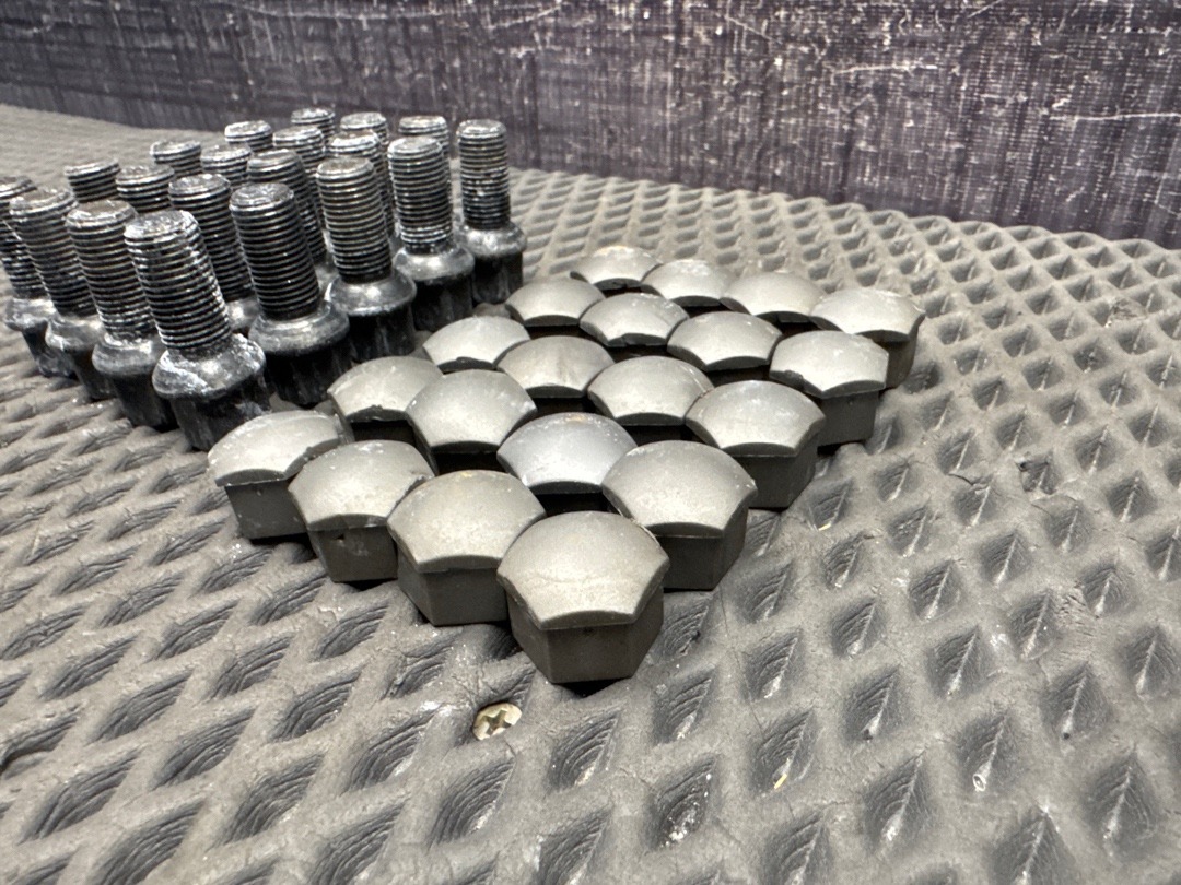 Комплект колесных болтов, 3420 рублей, Красноярск