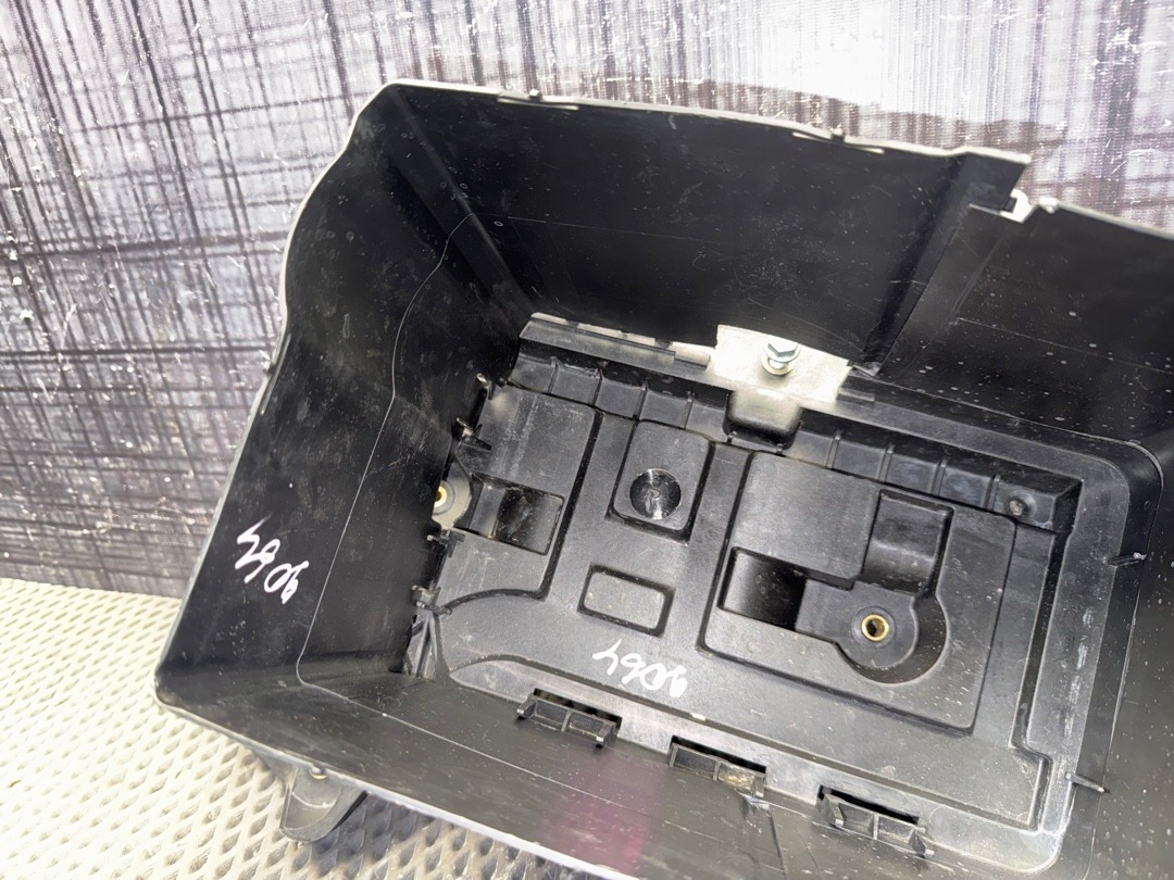 Кожух аккумулятора, 2830 рублей, Красноярск