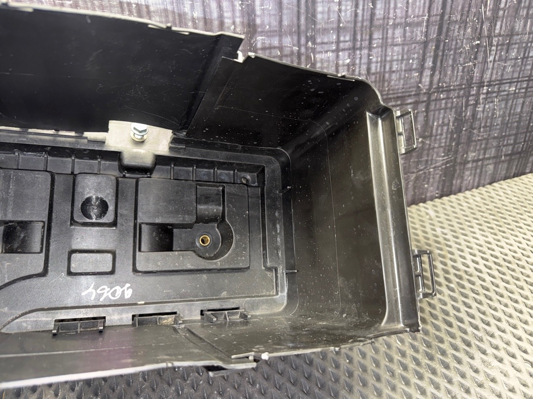 Кожух аккумулятора, 2830 рублей, Красноярск