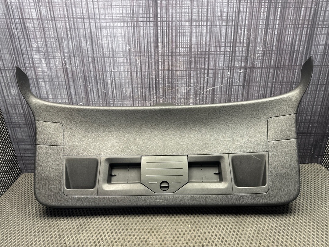 Обшивка крышки багажника, 1880 рублей, Красноярск