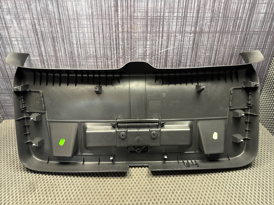 Обшивка крышки багажника, 1880 рублей, Красноярск