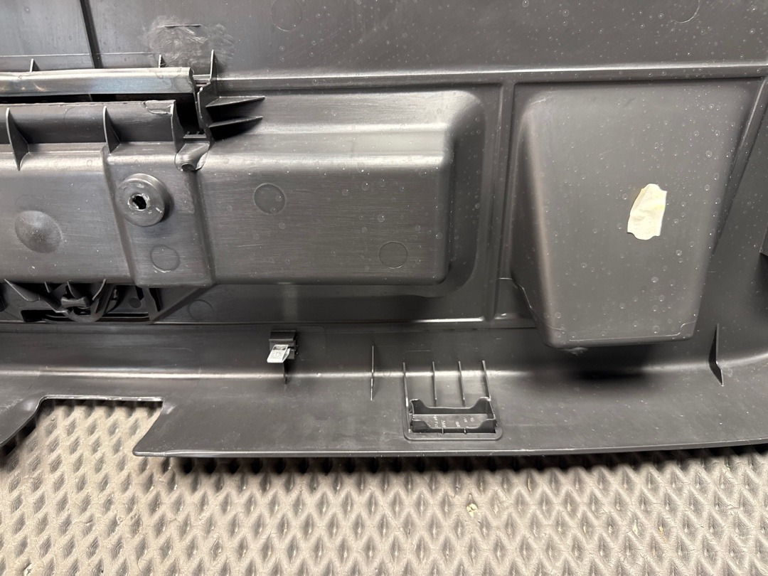 Обшивка крышки багажника, 1880 рублей, Красноярск