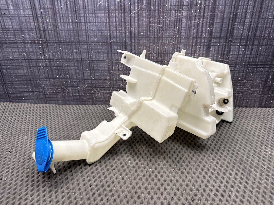 Бачок омывателя, 5210 рублей, Красноярск