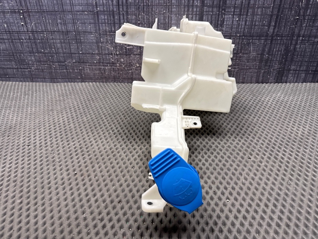 Бачок омывателя, 5210 рублей, Красноярск