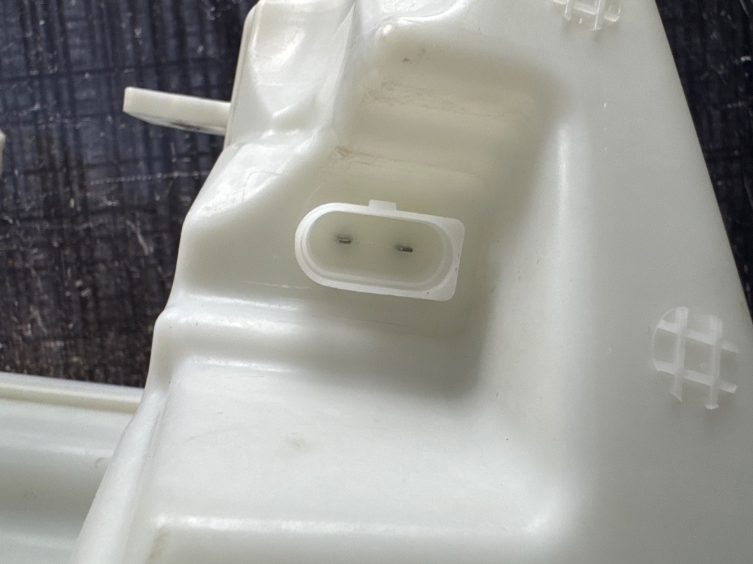 Бачок омывателя, 5210 рублей, Красноярск