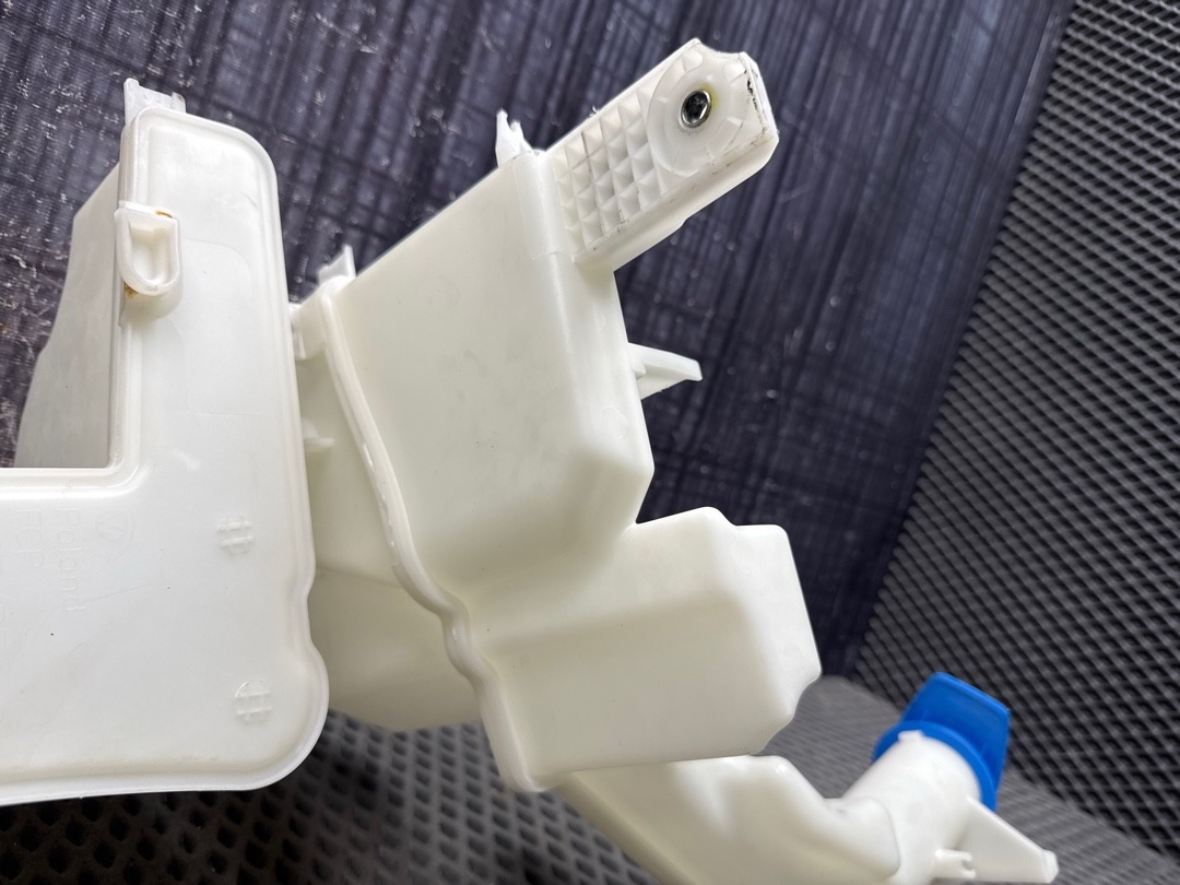 Бачок омывателя, 5210 рублей, Красноярск