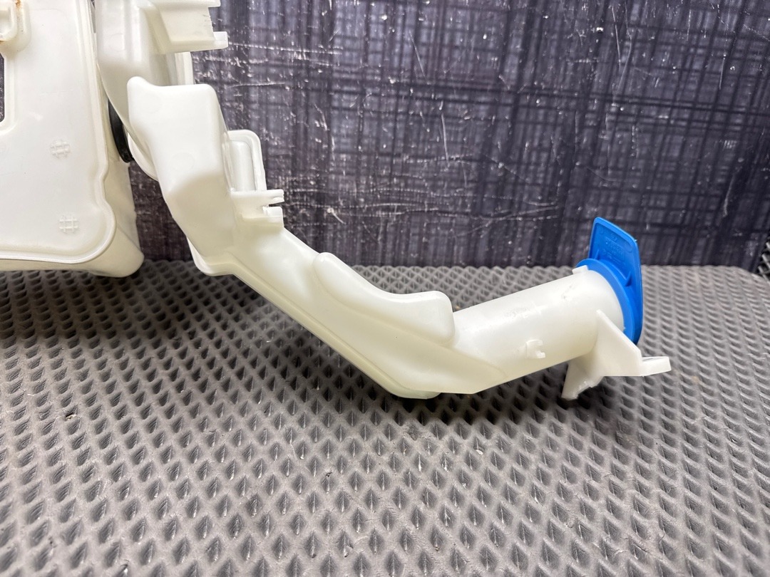 Бачок омывателя, 5210 рублей, Красноярск