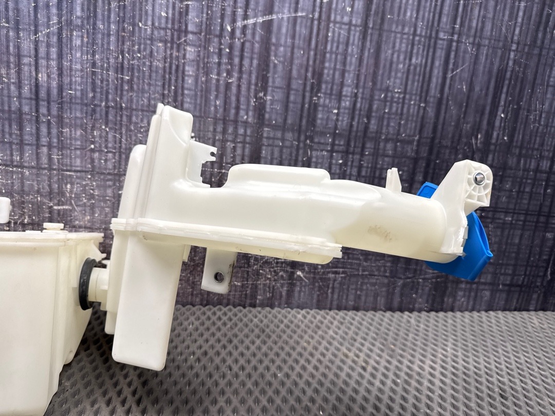 Бачок омывателя, 5210 рублей, Красноярск