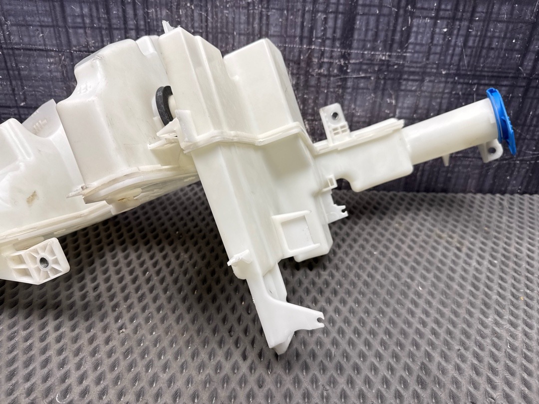 Бачок омывателя, 5210 рублей, Красноярск