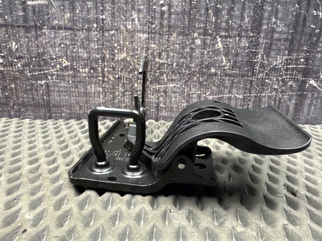 Замок капота, 870 рублей, Красноярск