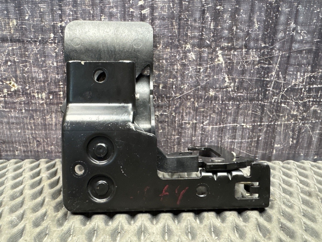 Замок капота, 870 рублей, Красноярск