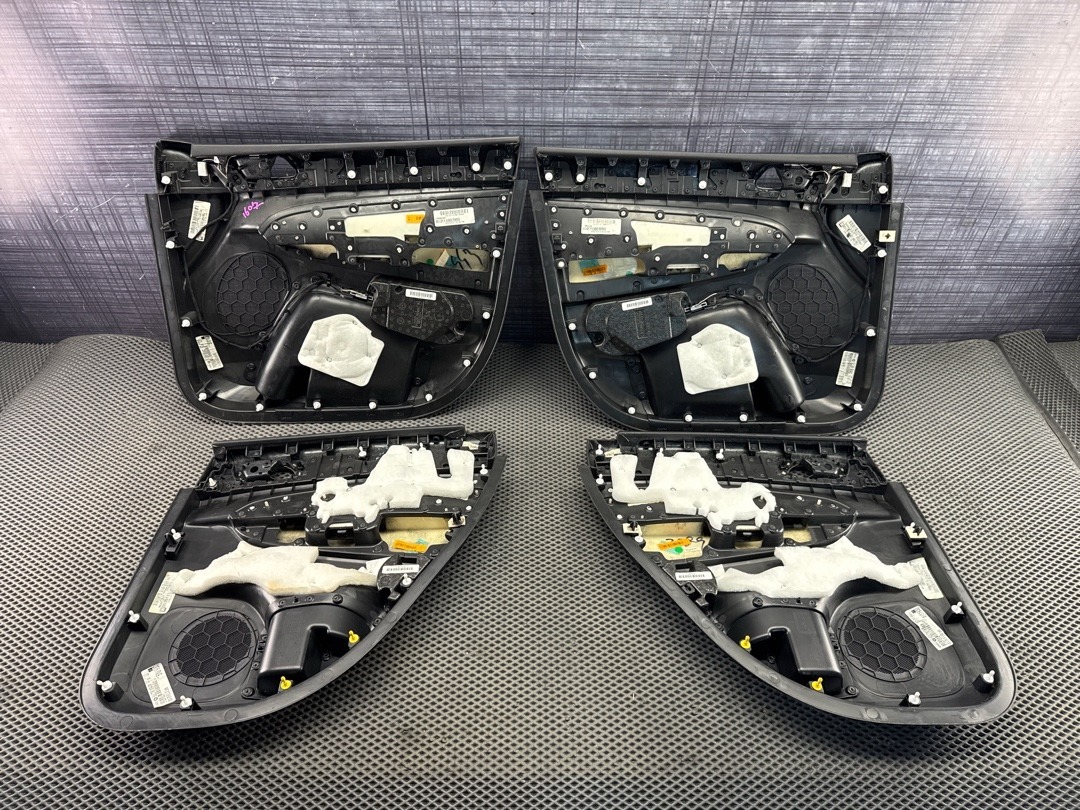 Комплект обшивок дверей, 10710 рублей, Красноярск